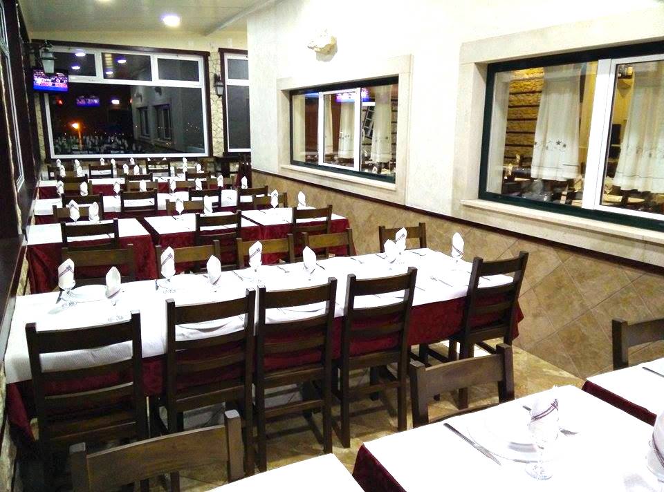 Distribución espacios Restaurante O Poço do Zé