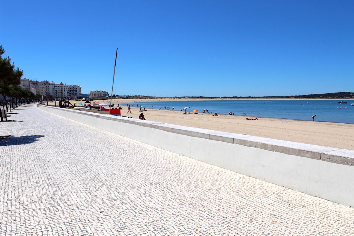 São Martinho do Porto Avenida 1