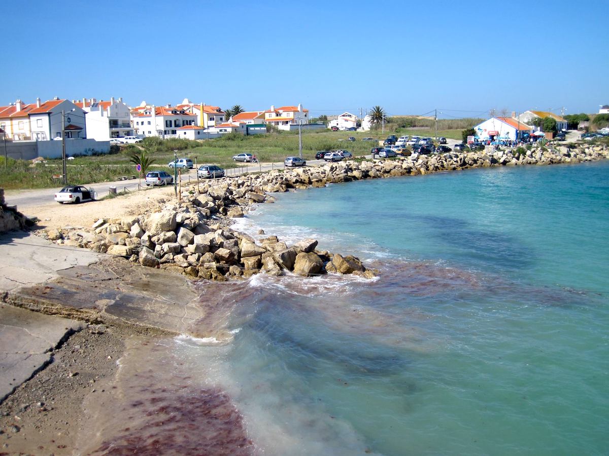Playa del Quebrado Peniche arenal