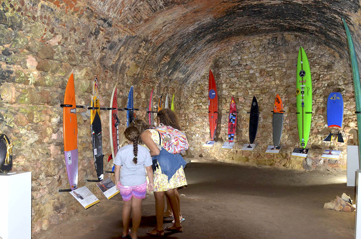 SURFER WALL Forte de Nazaré