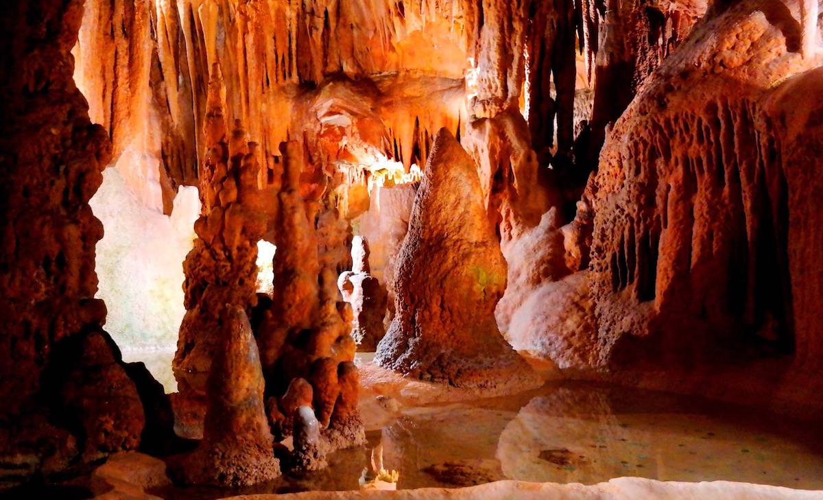 Lagos Naturales Grutas de Alvados