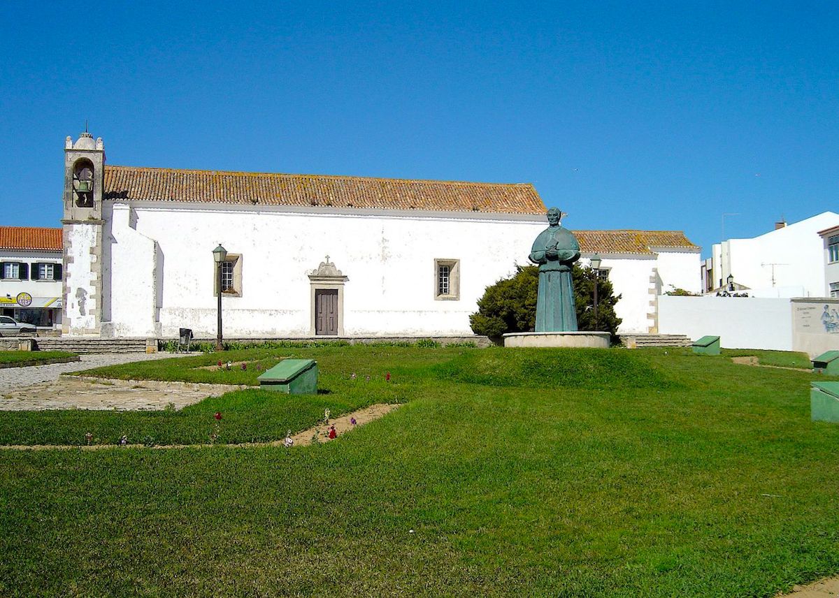 Modificaciones Iglesia de Nuestra señora de la Ayuda  Peniche