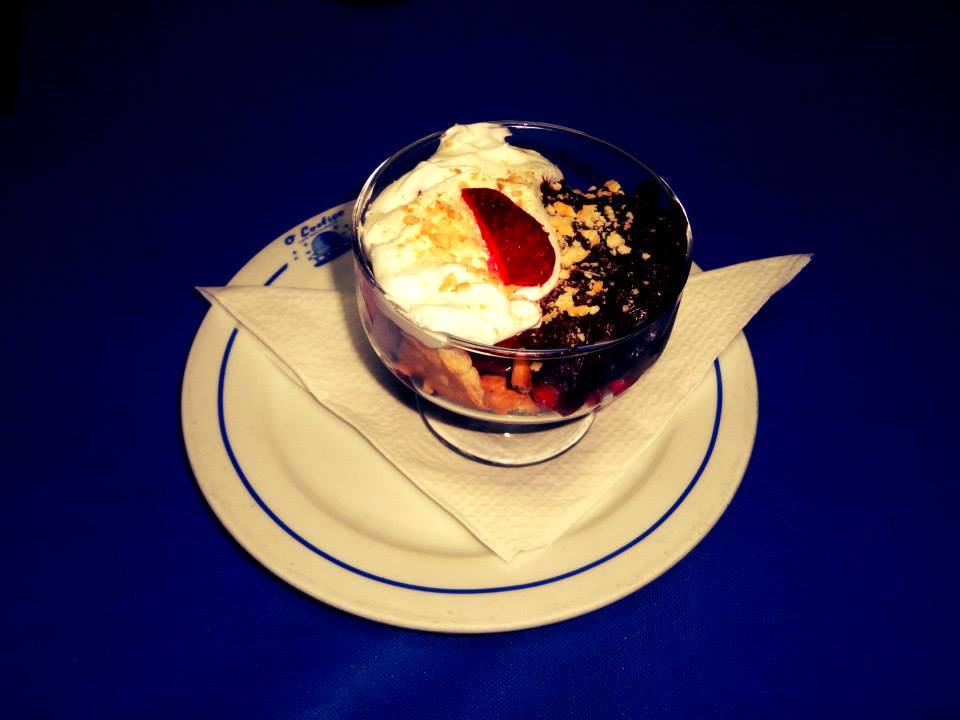 Restaurante O Cortiço/Delicia de fresa y chocolate