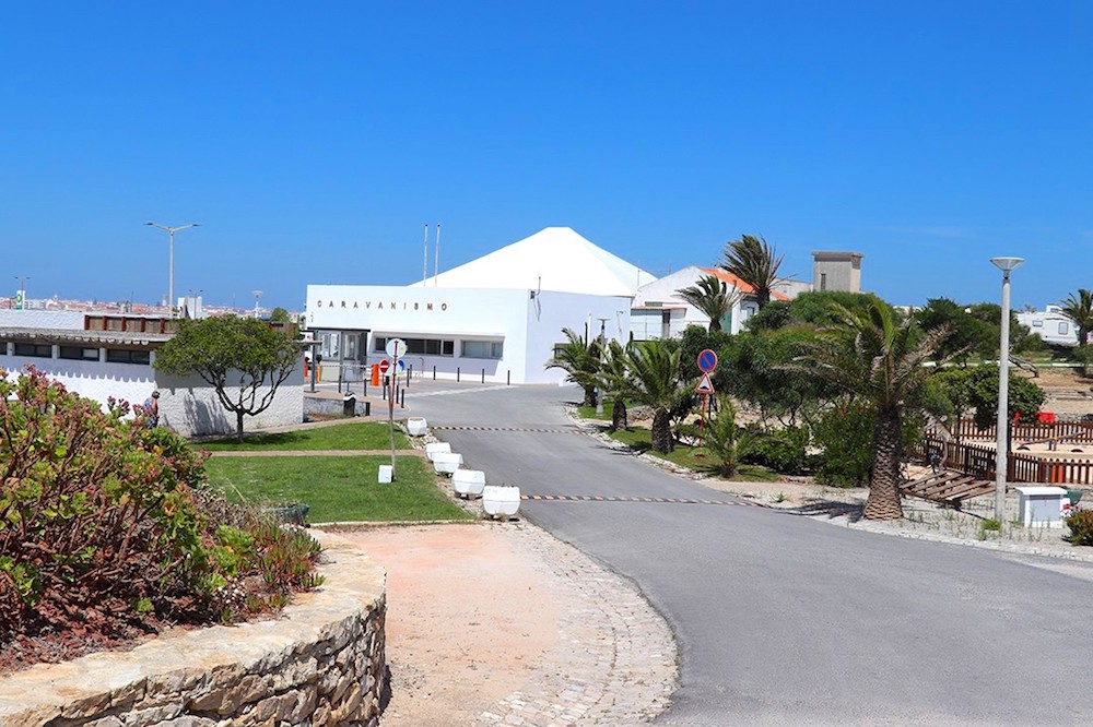 Parque Campismo y Caravanas Peniche
