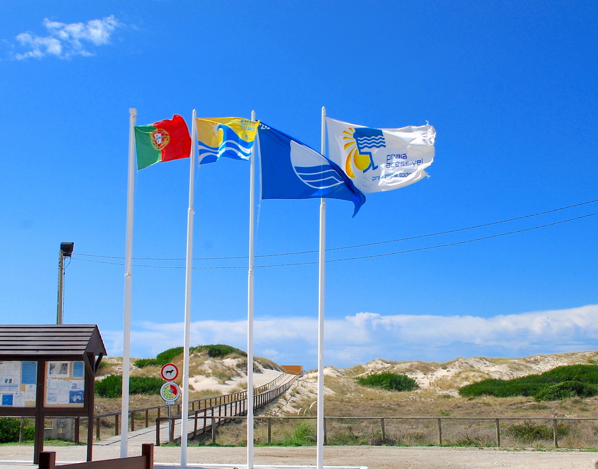 bandera playa accesible